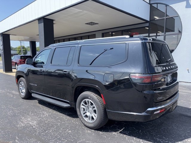 Used 2024 Jeep Wagoneer L 4WD image 5