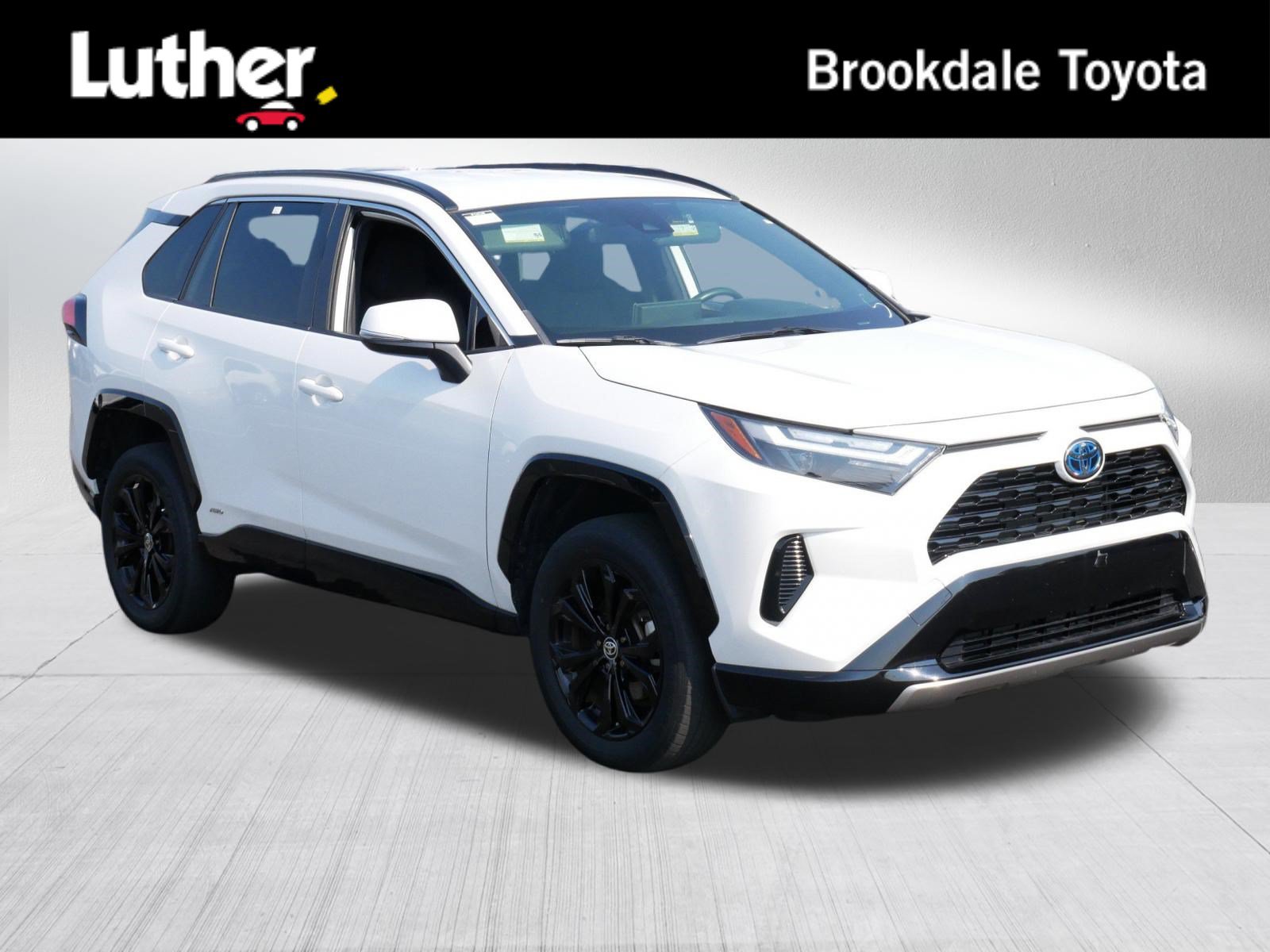 Certified 2024 Toyota RAV4 SE AWD/4WD image 1