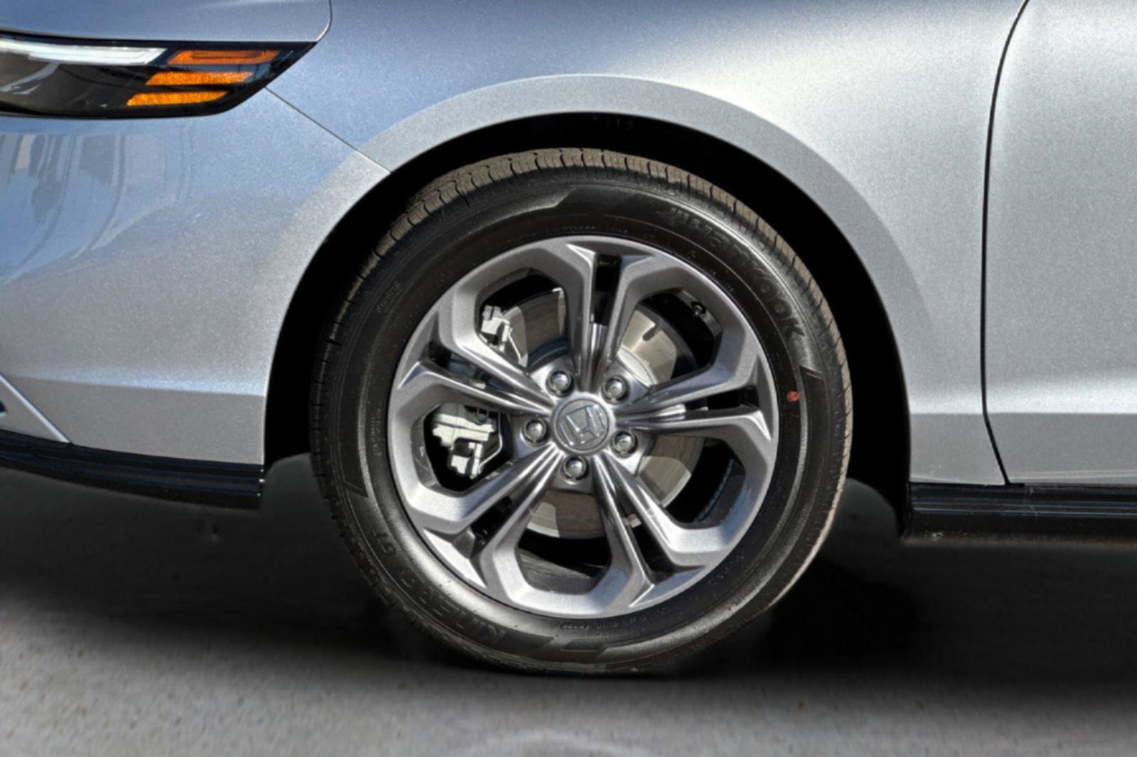 New 2026 Honda Accord EX-L image 30