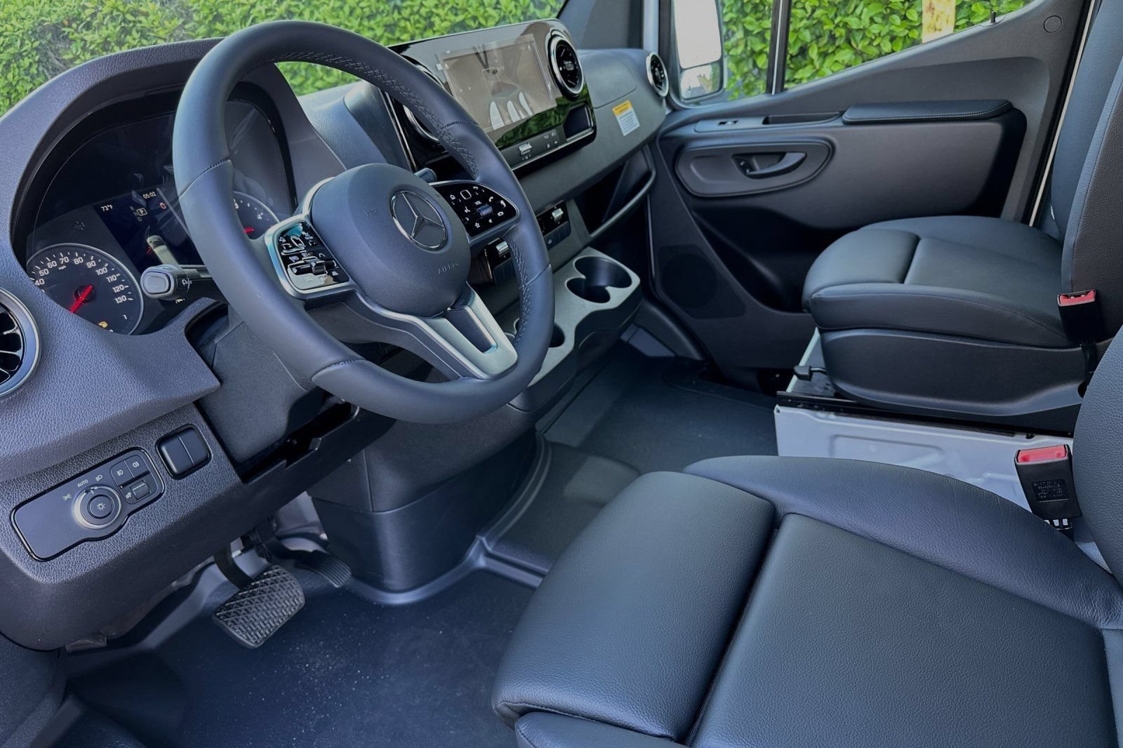New 2024 Mercedes-Benz Sprinter 2500 image 11