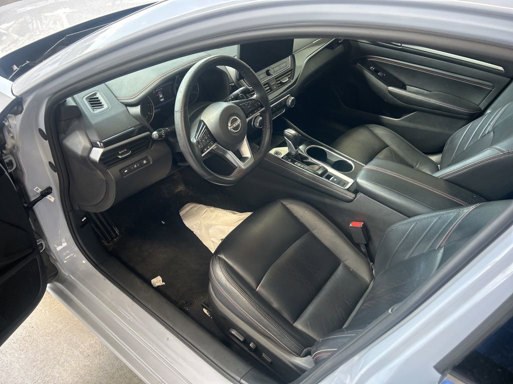 Used 2023 Nissan Altima 2.5 SR w/ SR Premium Package AWD/4WD image 2