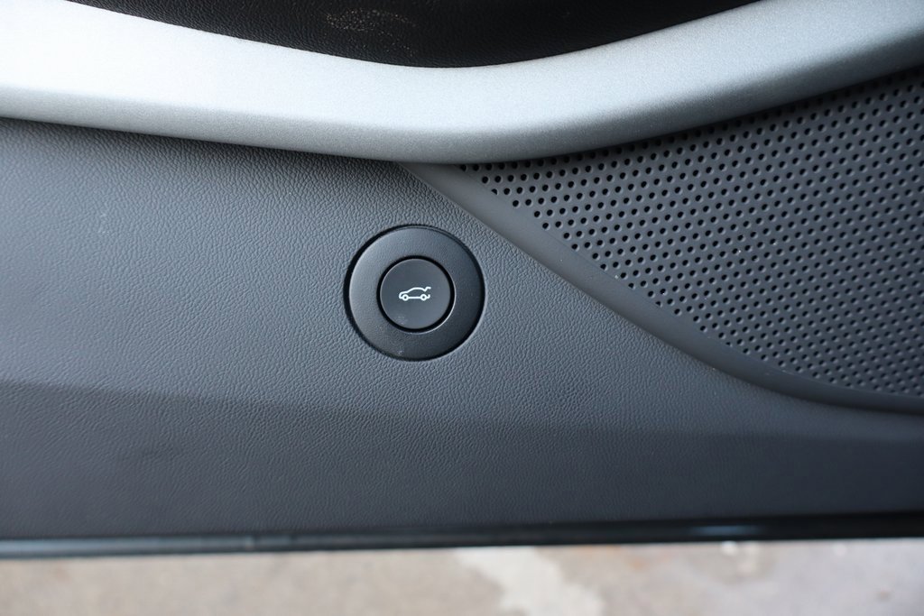 Used 2023 Chevrolet Camaro LT w/ Technology Package image 13