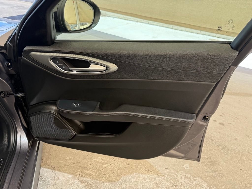 New 2026 Alfa Romeo Giulia w/ Driving Assist Package RWD image 11