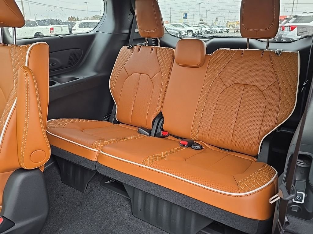 New 2026 Chrysler Pacifica Pinnacle FWD image 49