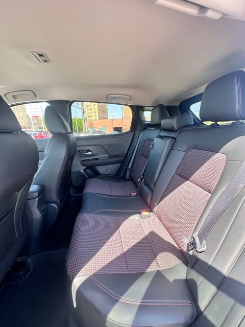 New 2025 Nissan Kicks SR image 27