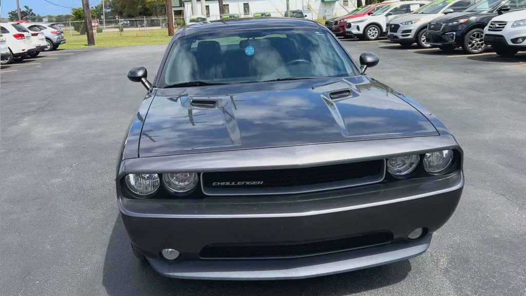 Used 2014 Dodge Challenger SXT Plus RWD image 3