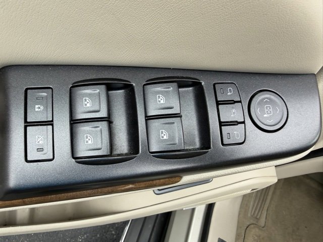 Used 2016 GMC Yukon Denali image 18