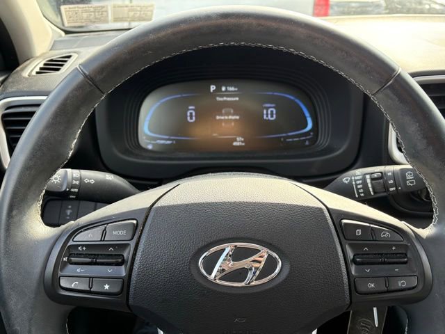 Used 2023 Hyundai Venue SEL w/ Cargo Package FWD image 19