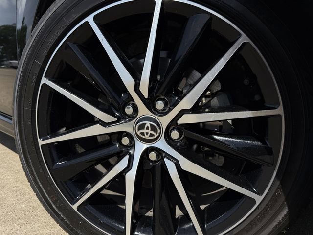 Used 2021 Toyota Camry SE FWD image 7