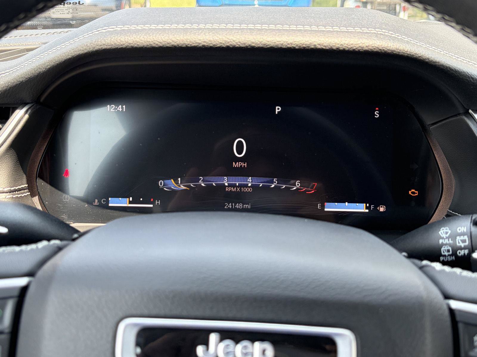 Used 2023 Jeep Grand Cherokee Limited w/ Black Appearance Package AWD/4WD image 22