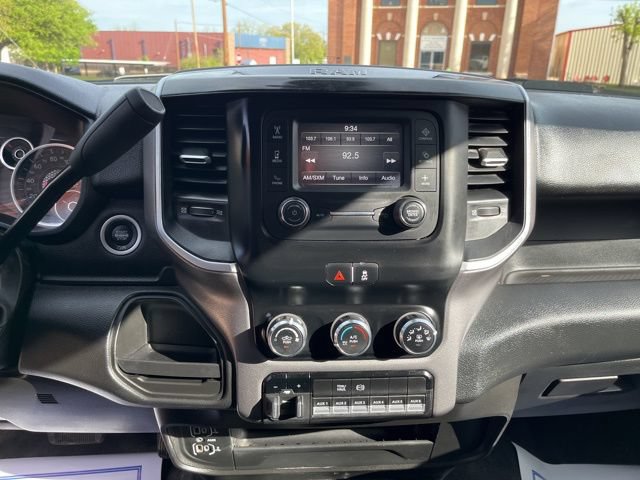 Used 2024 RAM 3500 SLT w/ Quick Order Package 2YG SLT AWD/4WD image 32
