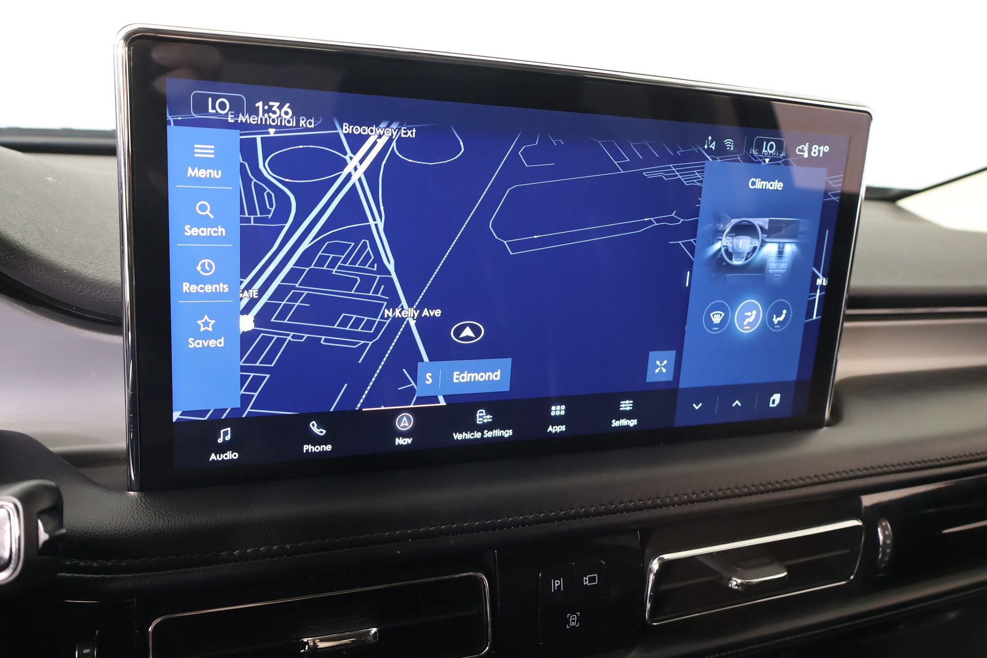 Used 2023 Lincoln Nautilus AWD w/ Premium Package image 7