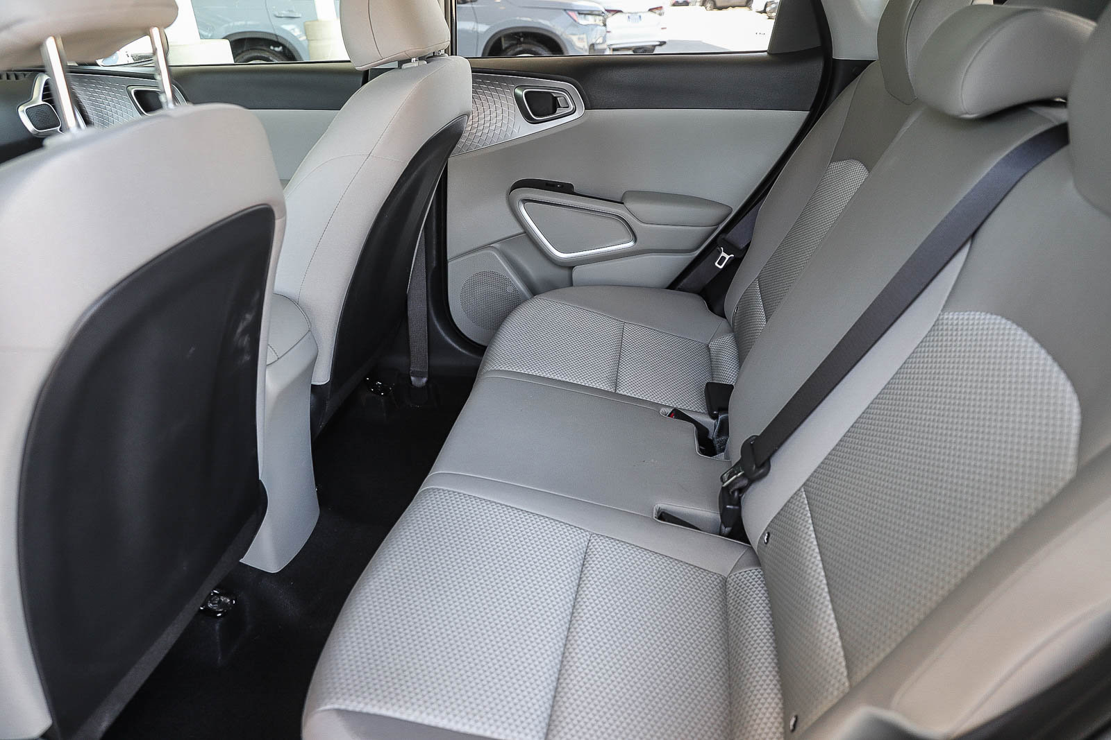 Used 2025 Kia Soul LX FWD image 22