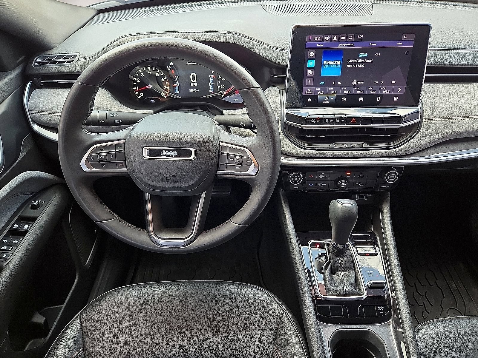 Used 2023 Jeep Compass Latitude w/ Sun and Sound Group AWD/4WD image 18