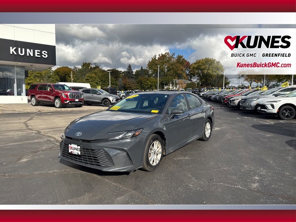 Used 2025 Toyota Camry LE image 9