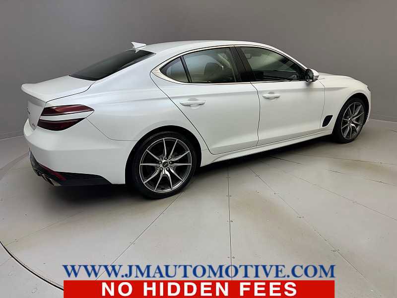 Used 2023 Genesis G70 2.0T image 5