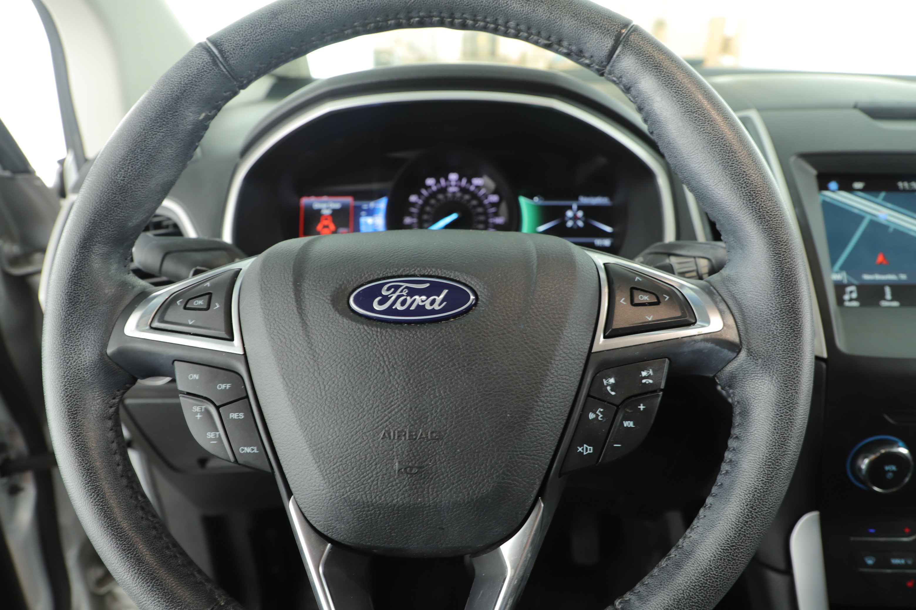 Used 2018 Ford Edge SEL w/ Equipment Group 201A image 12