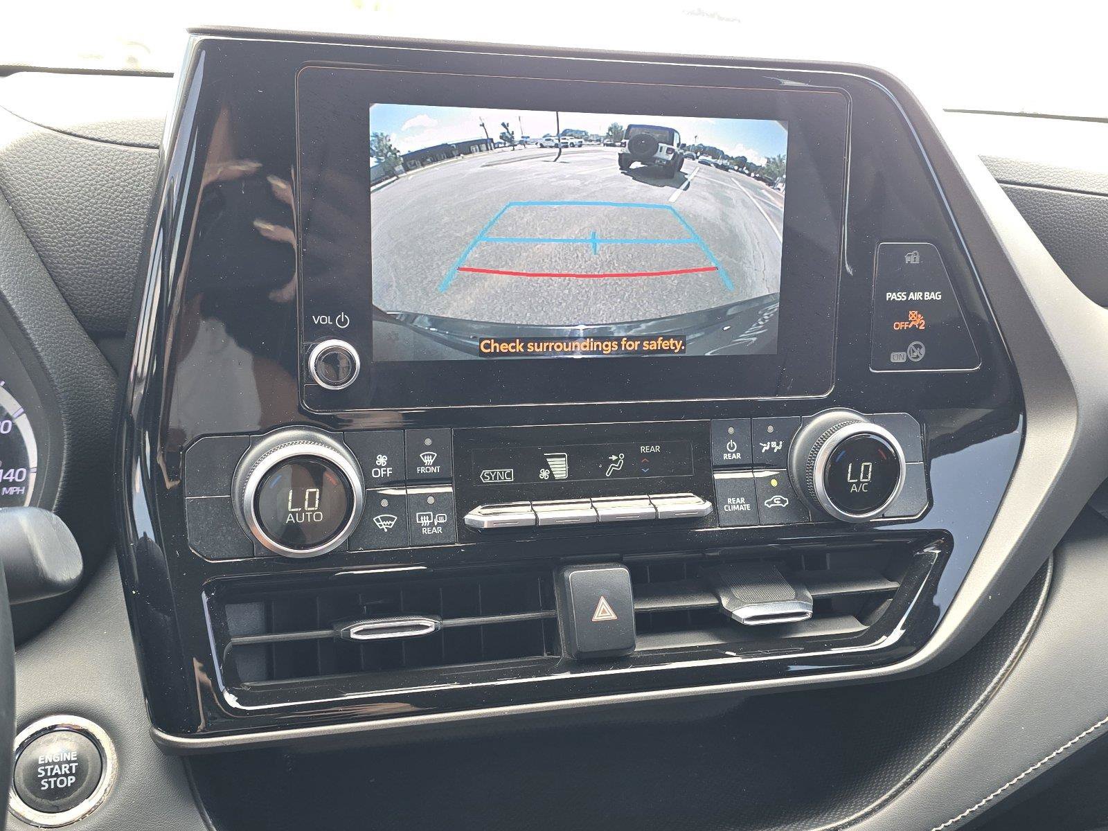 Used 2023 Toyota Highlander LE FWD image 16