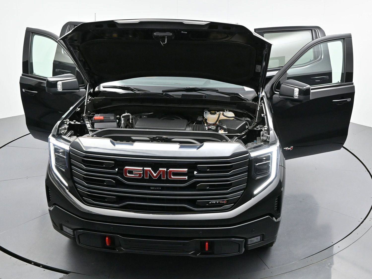 Used 2024 GMC Sierra 1500 AT4 w/ Technology Package AWD/4WD image 43