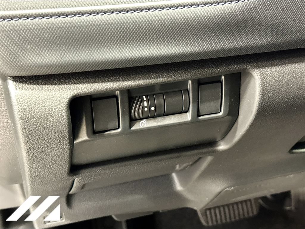 Used 2026 Subaru Forester Premium AWD/4WD image 10
