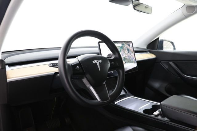 Used 2021 Tesla Model Y Long Range image 14