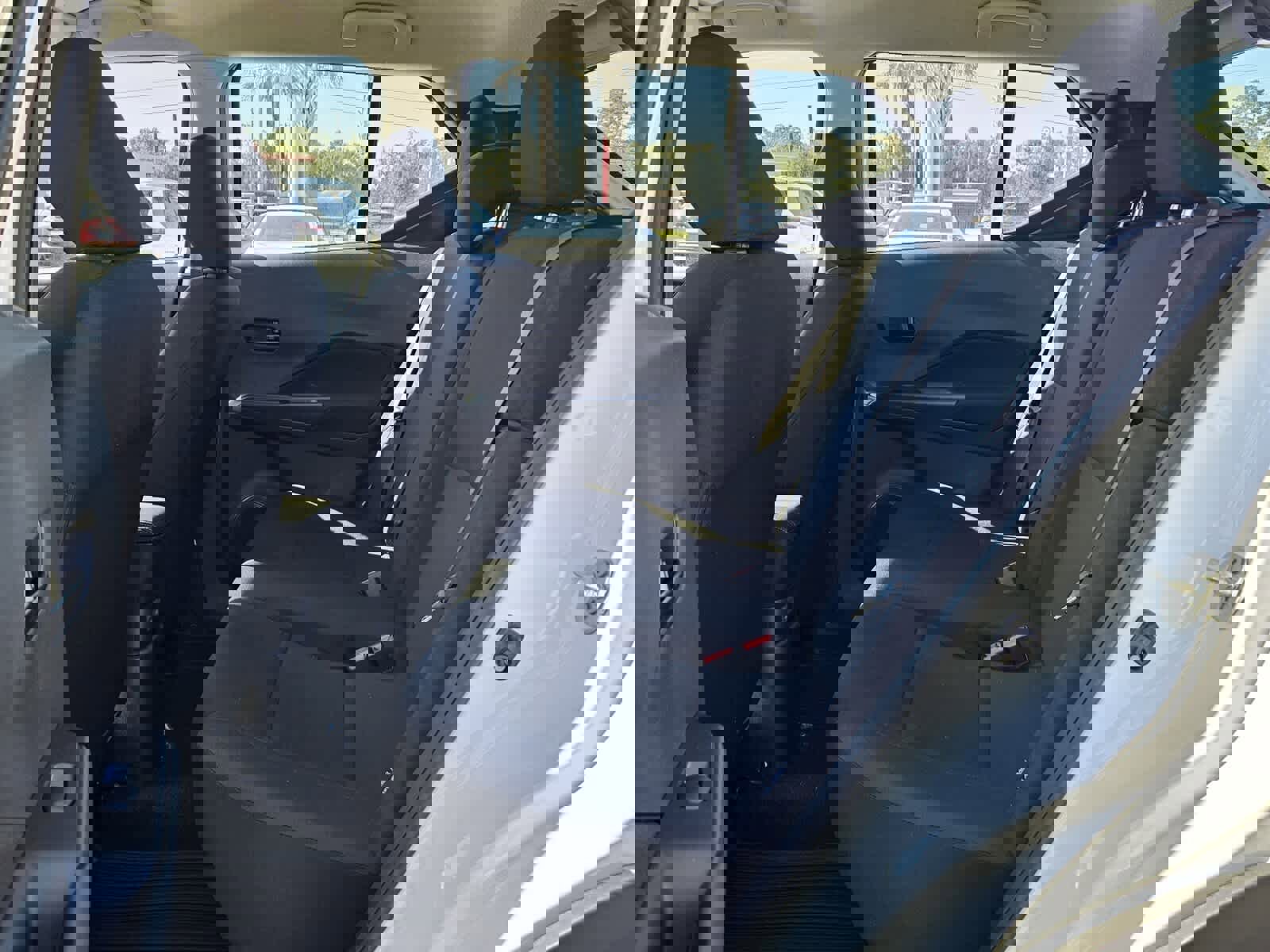 New 2025 Nissan Kicks Play S image 4