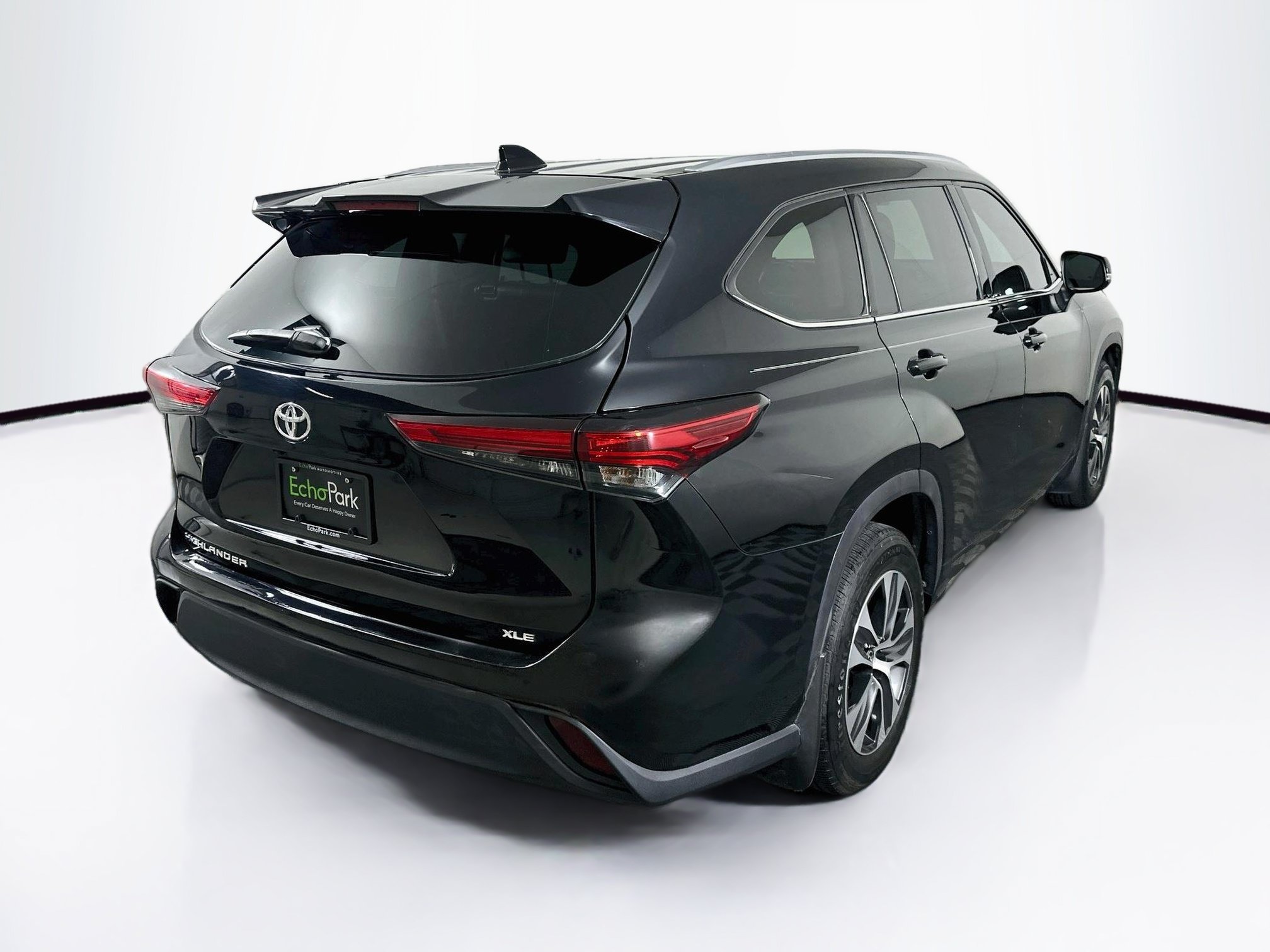 Used 2021 Toyota Highlander XLE FWD image 9