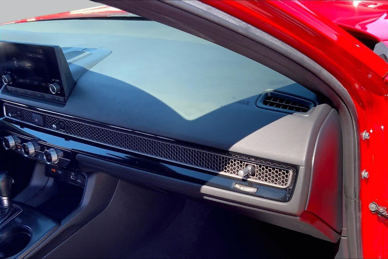 Used 2023 Honda Civic Sport image 18