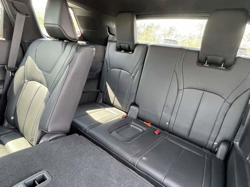 Used 2025 INFINITI QX60 Luxe w/ Black Edition image 11