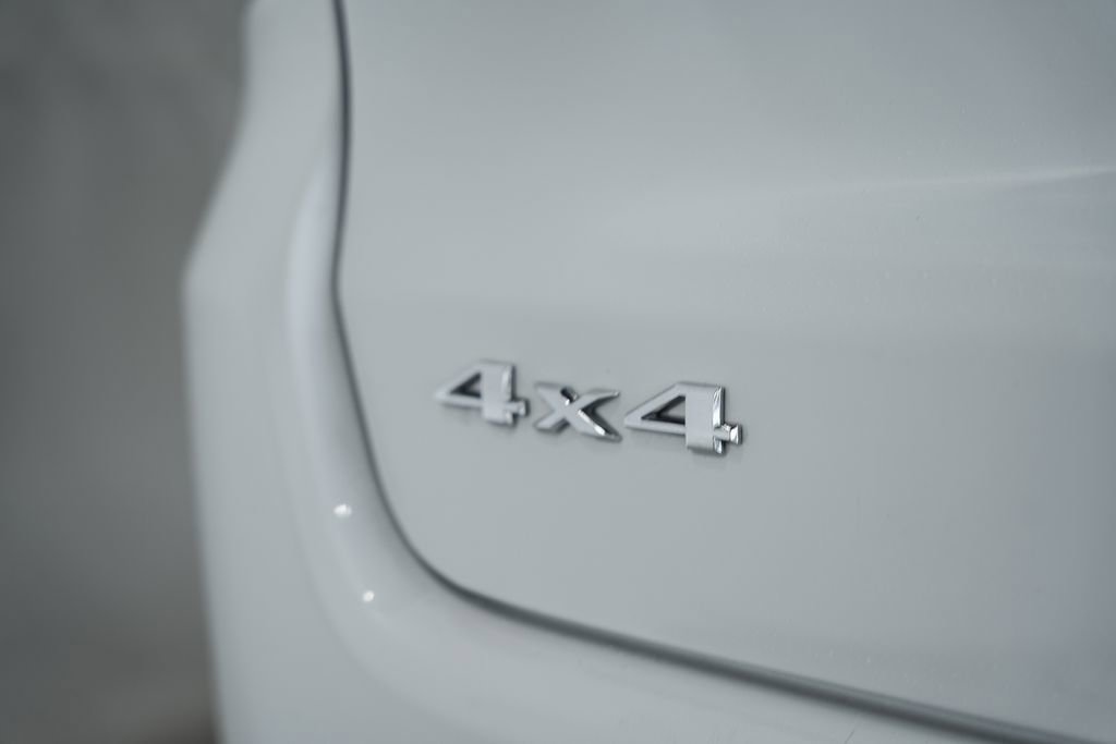 Certified 2025 Jeep Compass Latitude w/ Sun & Sound Group image 10