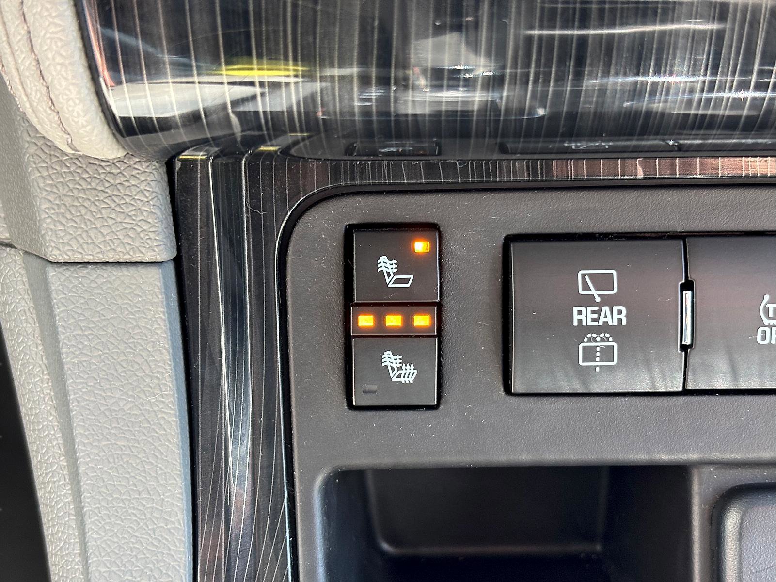 Used 2017 Chevrolet Traverse LT FWD image 27