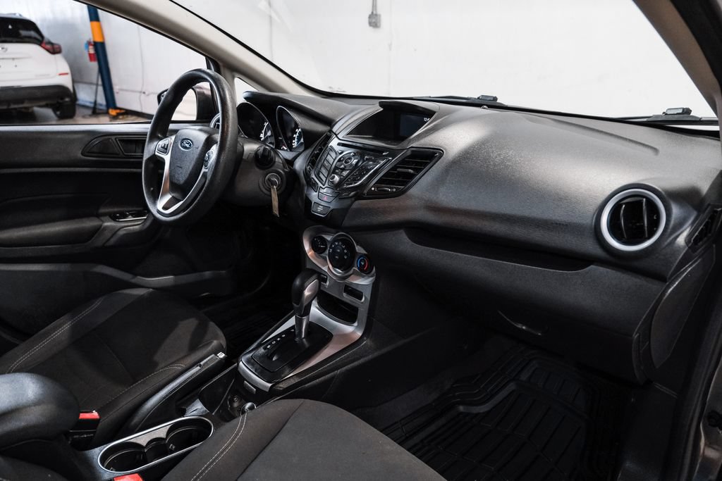 Used 2019 Ford Fiesta SE FWD image 12