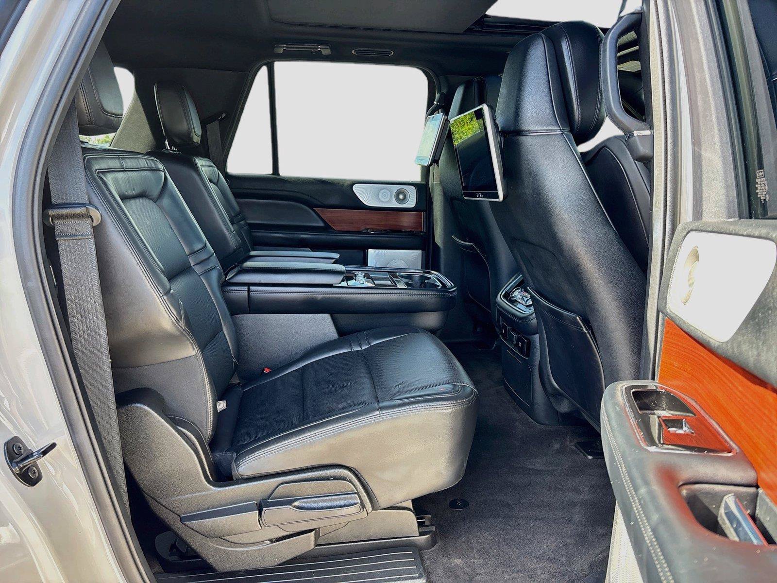 Used 2021 Lincoln Navigator L Reserve AWD/4WD image 31