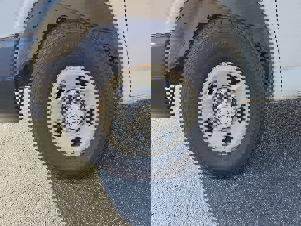 Used 2017 Chevrolet Express 2500 image 12