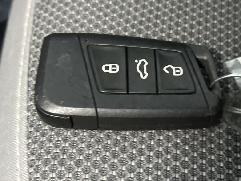 Certified 2023 Volkswagen Taos S FWD image 28