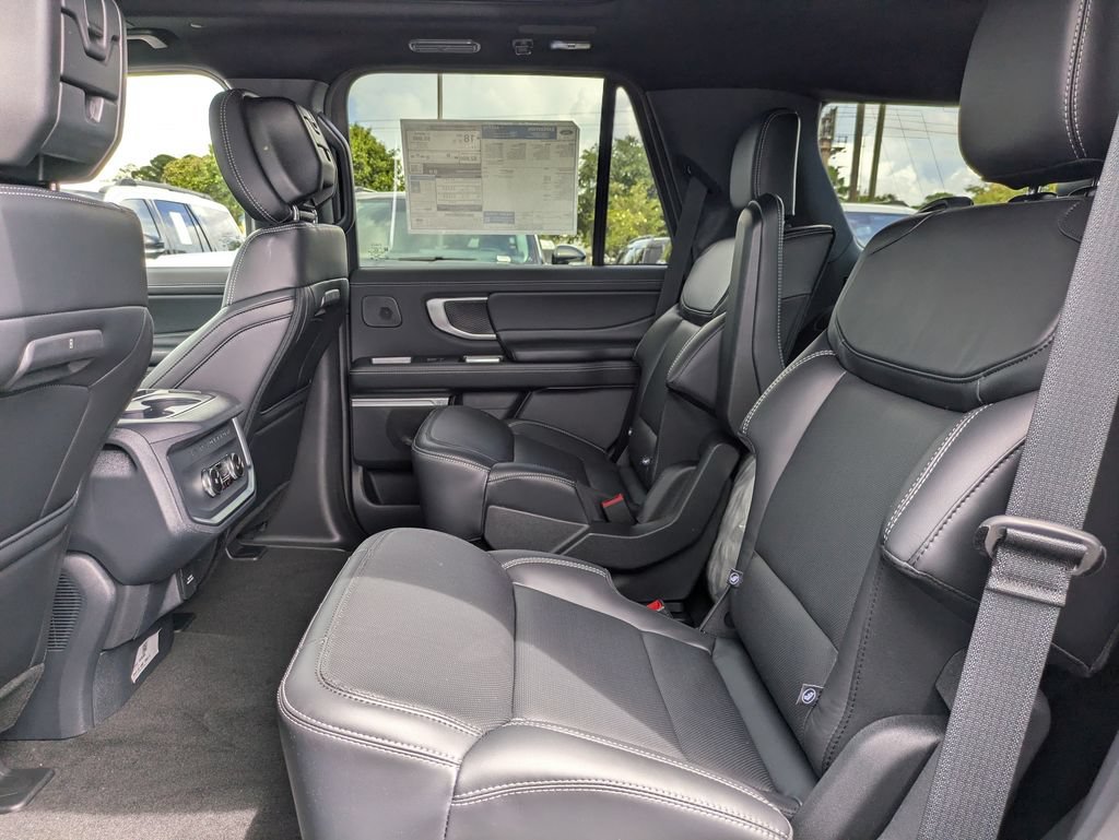New 2027 Ford Expedition Platinum w/ Stealth Performance Package AWD/4WD image 15