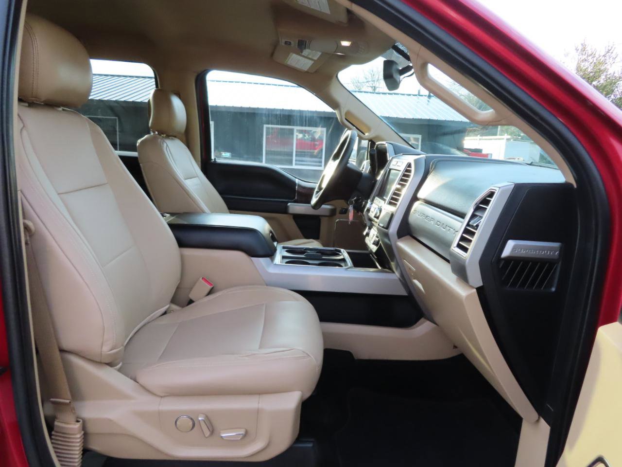 Used 2017 Ford F350 Lariat w/ Chrome Package image 49