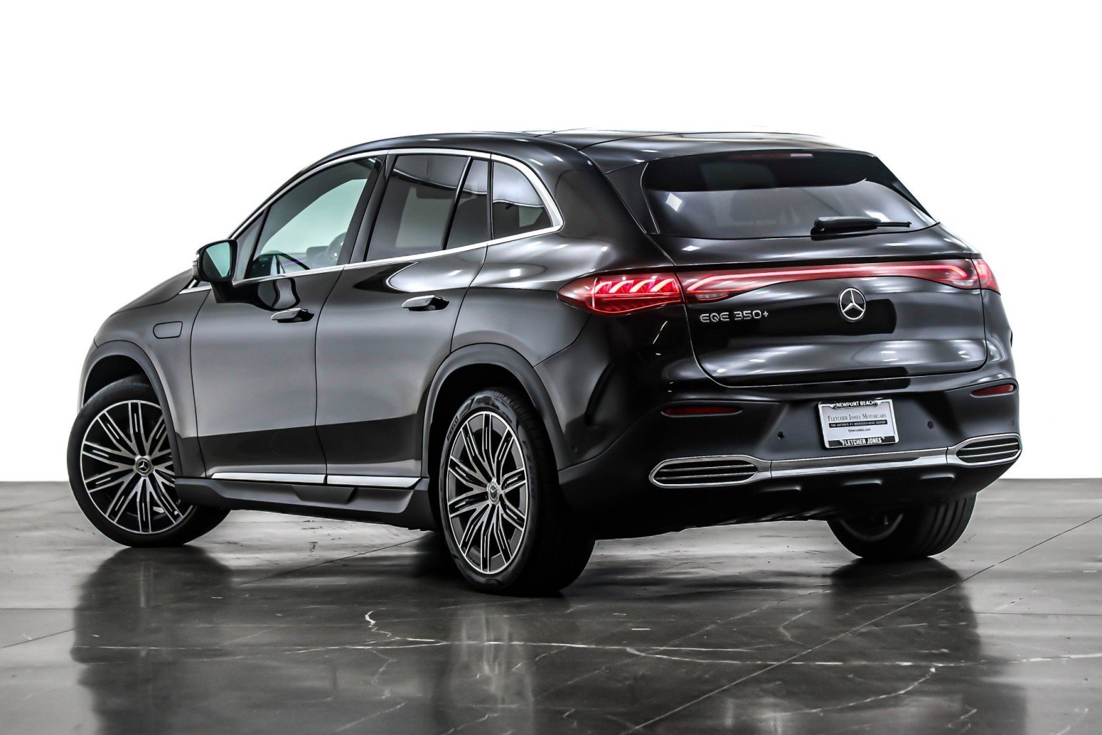 Used 2023 Mercedes-Benz EQE 350+ SUV image 11