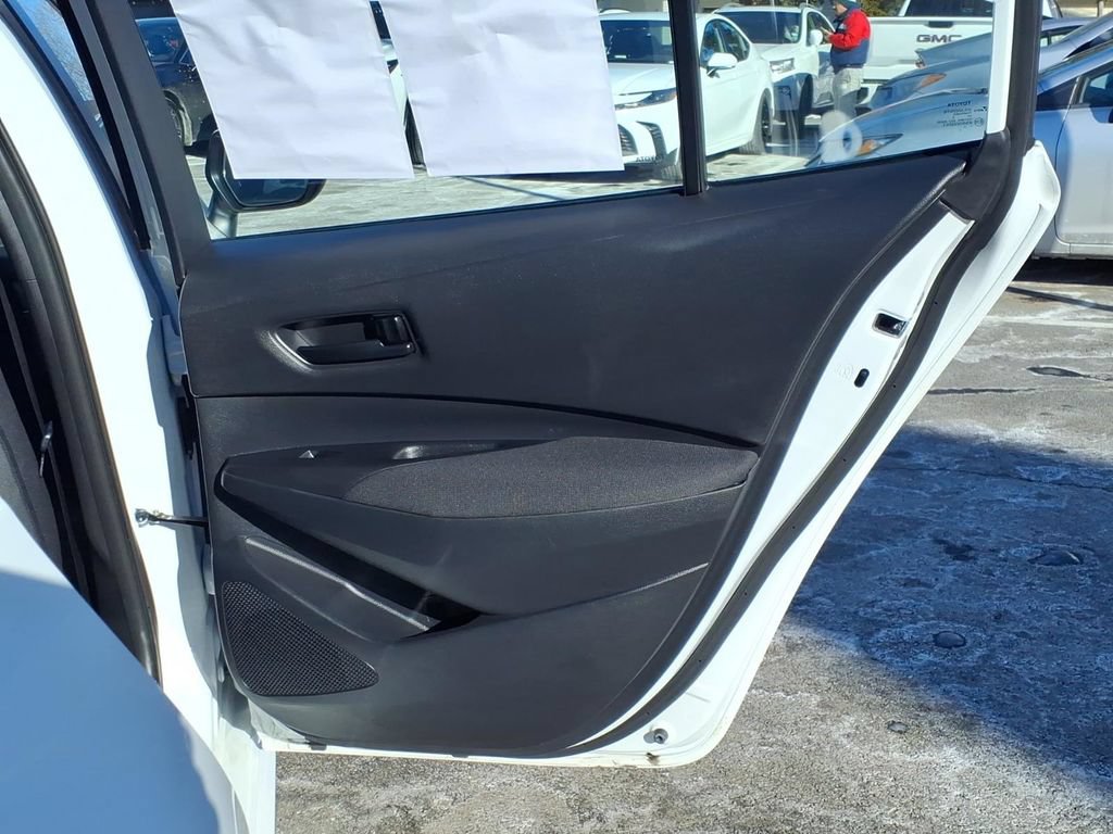 Certified 2025 Toyota Corolla LE FWD image 10