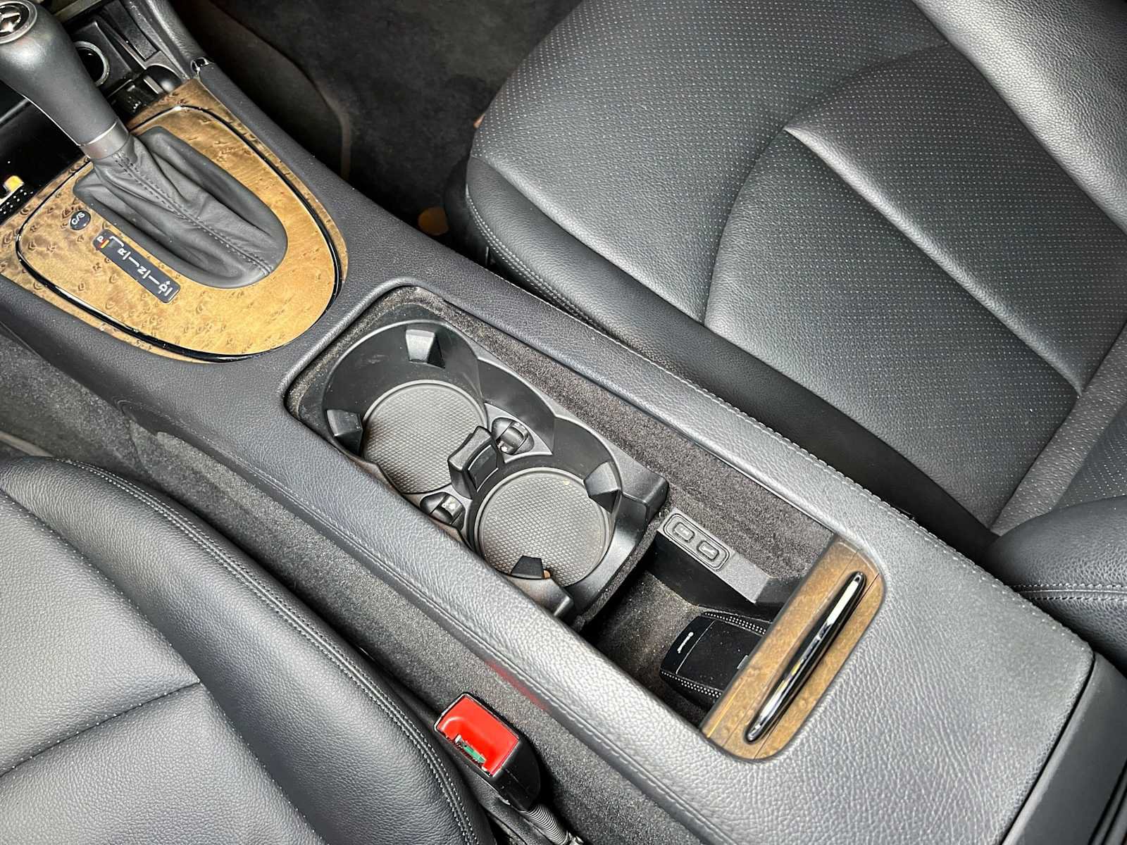 Used 2008 Mercedes-Benz E 350 4MATIC Sedan image 30
