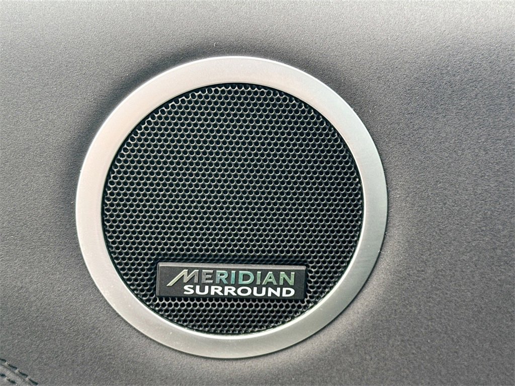 Used 2018 Land Rover Discovery HSE image 20