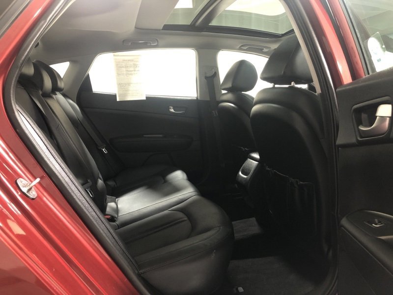 Used 2020 Kia Optima SE image 10