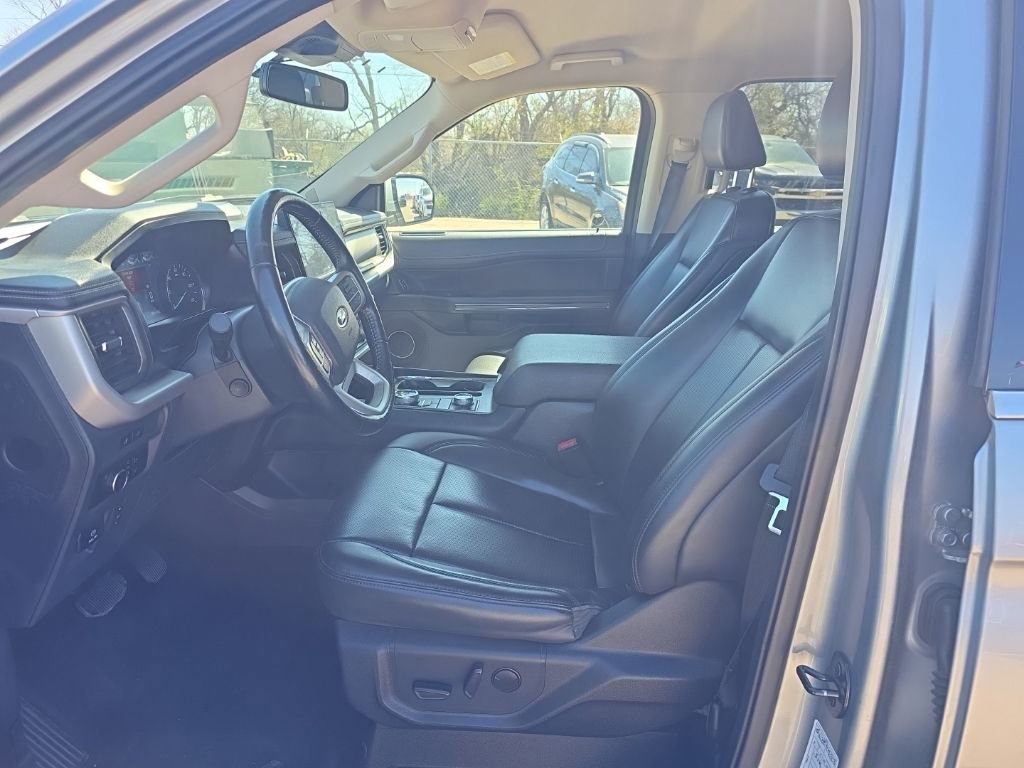 Used 2023 Ford Expedition Max XLT image 10