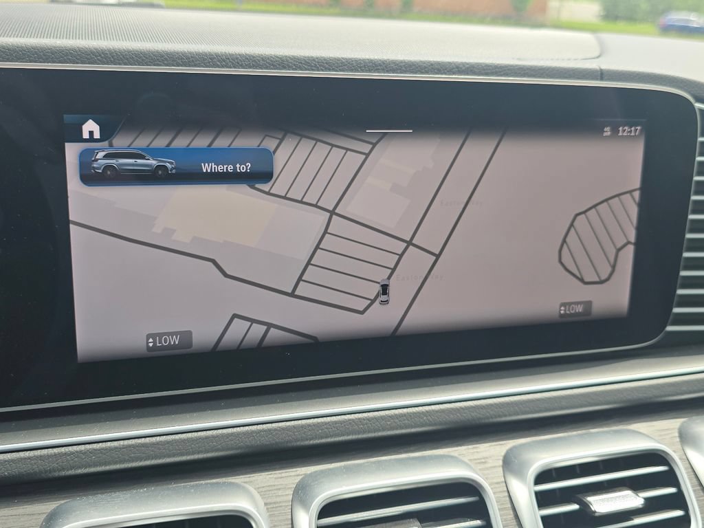 Certified 2026 Mercedes-Benz GLS 450 4MATIC image 4