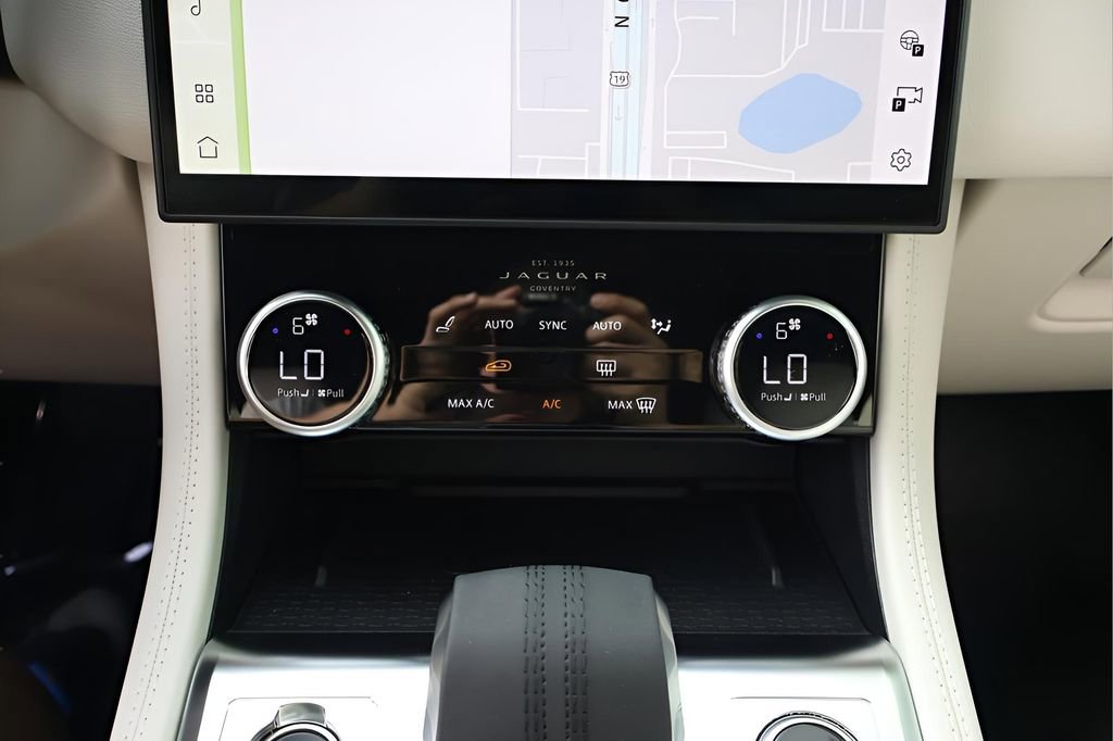 New 2026 Jaguar F-PACE R-Dynamic S AWD/4WD image 26