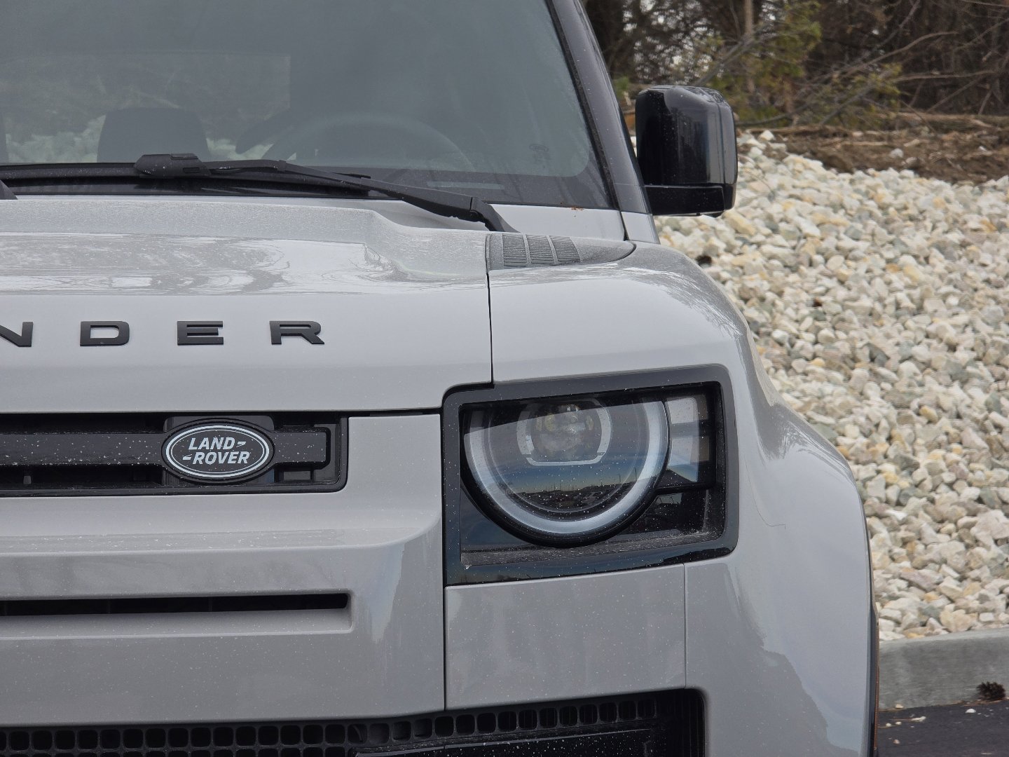 New 2026 Land Rover Defender 110 X-Dynamic SE image 28