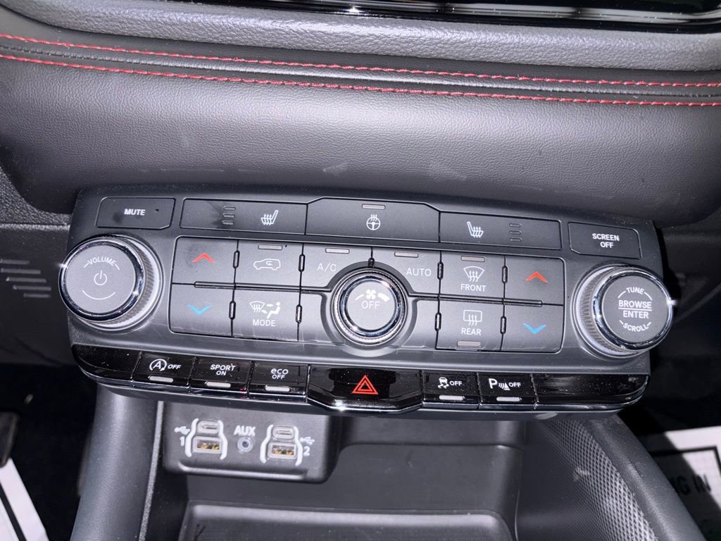 Used 2025 Dodge Durango GT image 30