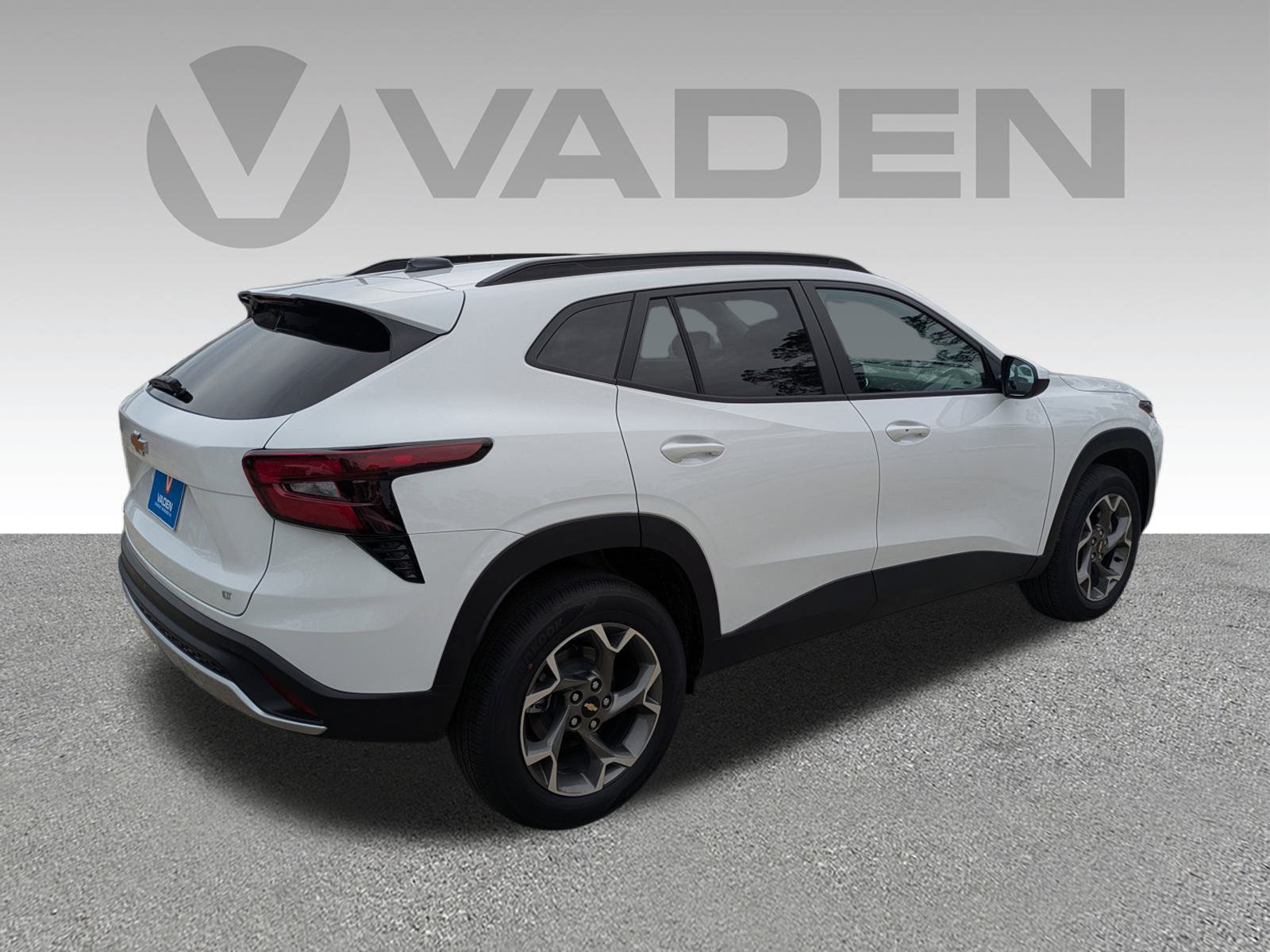 New 2026 Chevrolet Trax LT w/ Driver Confidence Package FWD image 23