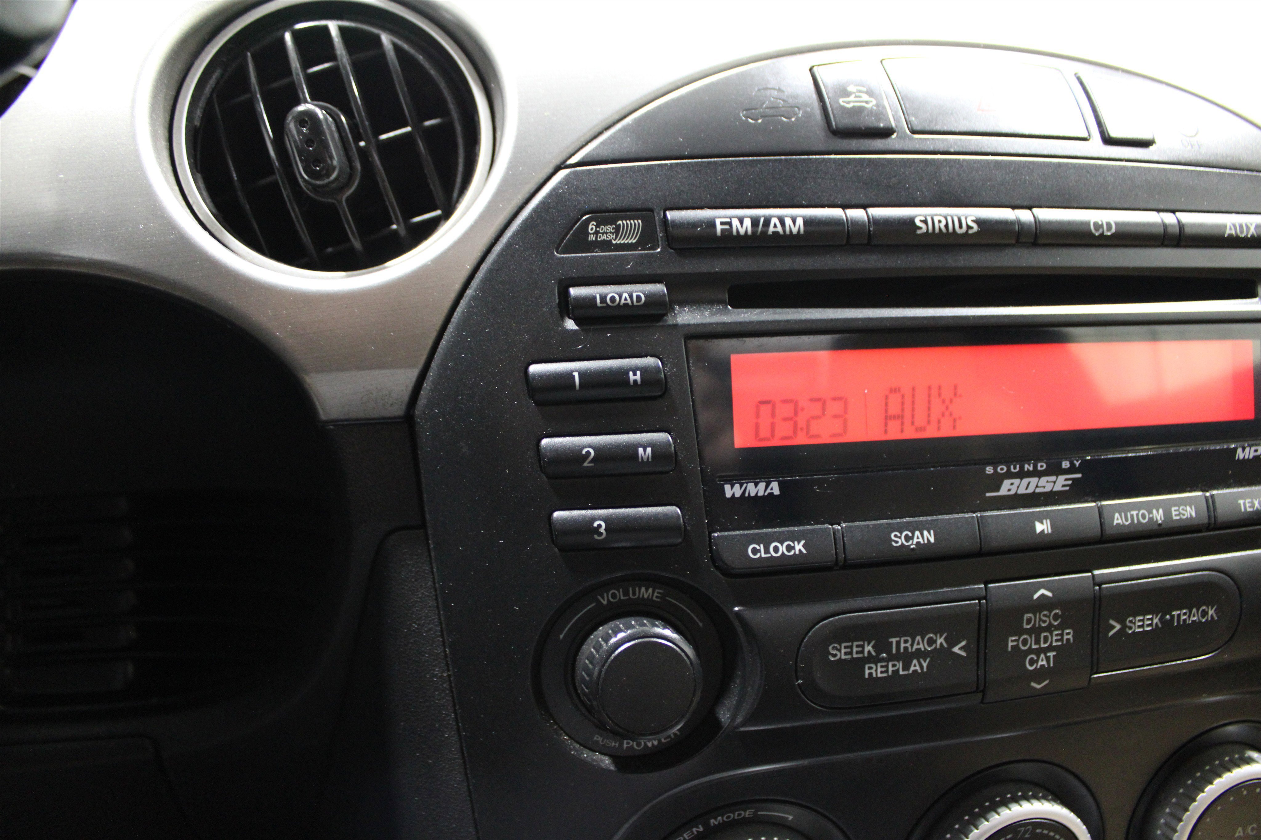 Used 2010 MAZDA MX-5 Miata Grand Touring w/ Premium Pkg image 15