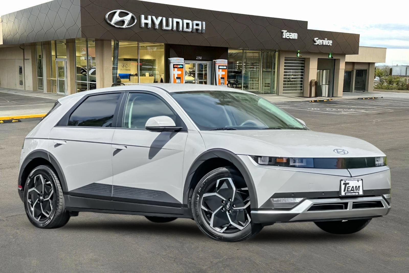 Certified 2024 Hyundai Ioniq 5 SEL RWD image 2
